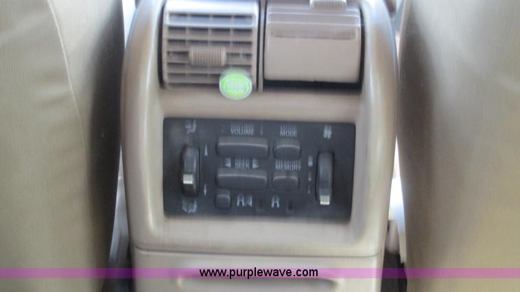 image for item I3243 2001 Mercury Mountaineer SUV