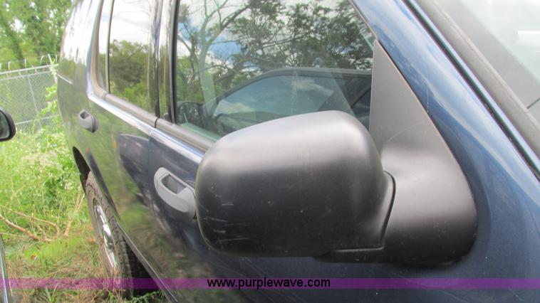 image for item I3244 2004 Ford Explorer XLT SUV