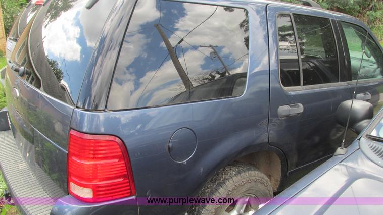 image for item I3244 2004 Ford Explorer XLT SUV