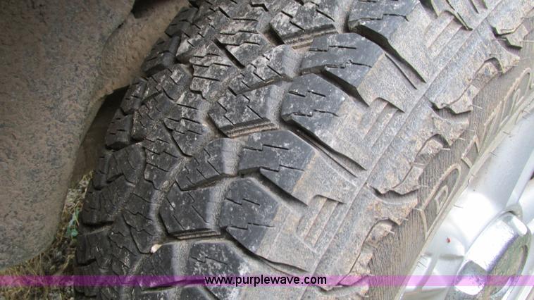 image for item I3244 2004 Ford Explorer XLT SUV