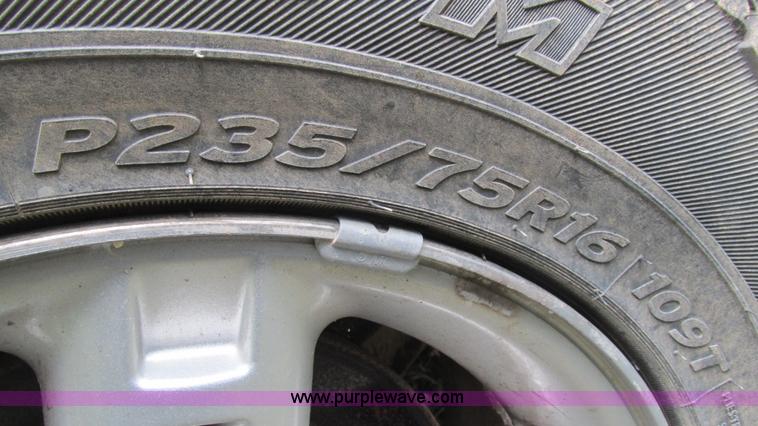 image for item I3244 2004 Ford Explorer XLT SUV