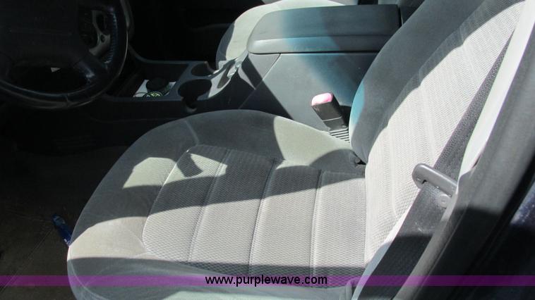 image for item I3244 2004 Ford Explorer XLT SUV