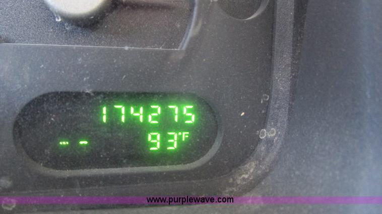 image for item I3244 2004 Ford Explorer XLT SUV