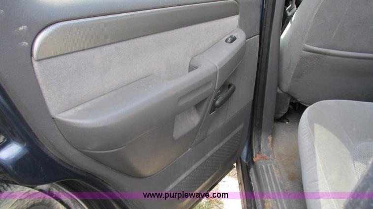 image for item I3244 2004 Ford Explorer XLT SUV