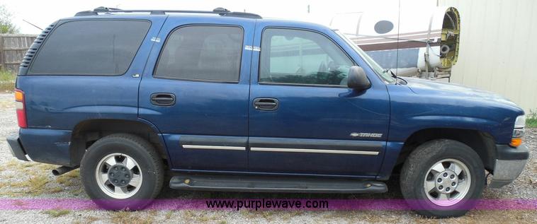 image for item I3334 2000 Chevrolet Tahoe LS SUV