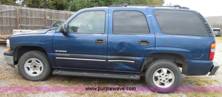image for item I3334 2000 Chevrolet Tahoe LS SUV