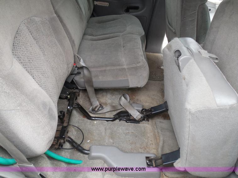 image for item I3334 2000 Chevrolet Tahoe LS SUV