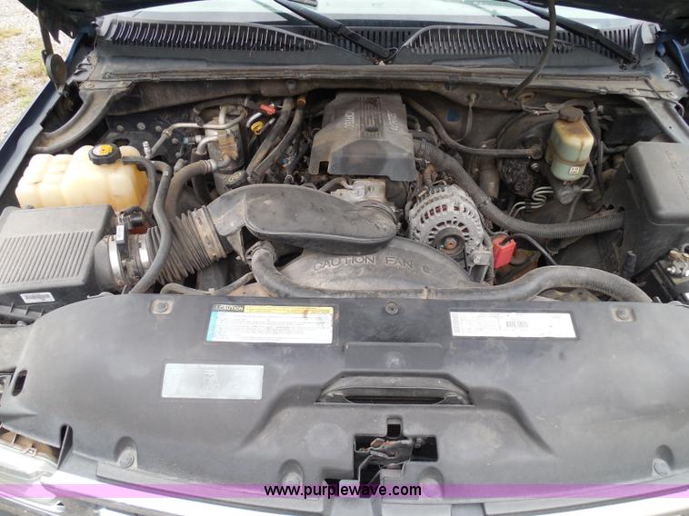 image for item I3334 2000 Chevrolet Tahoe LS SUV