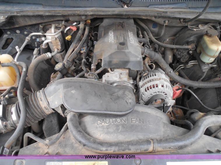 image for item I3334 2000 Chevrolet Tahoe LS SUV