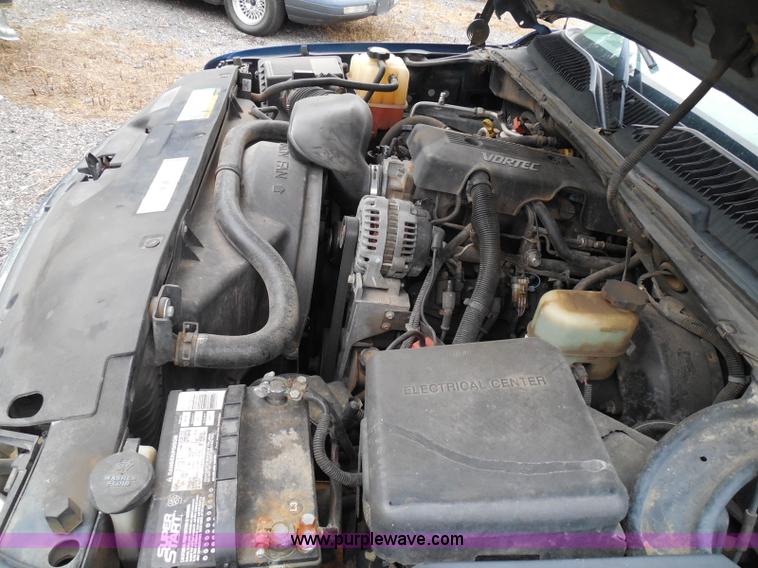 image for item I3334 2000 Chevrolet Tahoe LS SUV