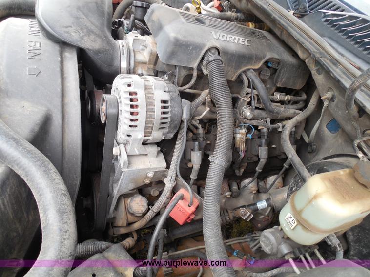 image for item I3334 2000 Chevrolet Tahoe LS SUV