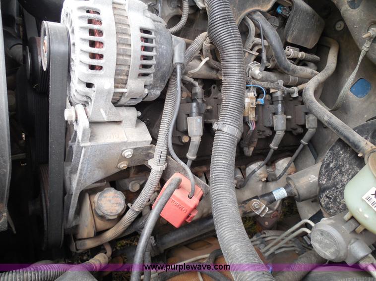 image for item I3334 2000 Chevrolet Tahoe LS SUV