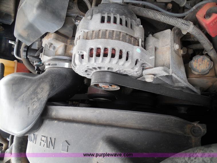 image for item I3334 2000 Chevrolet Tahoe LS SUV