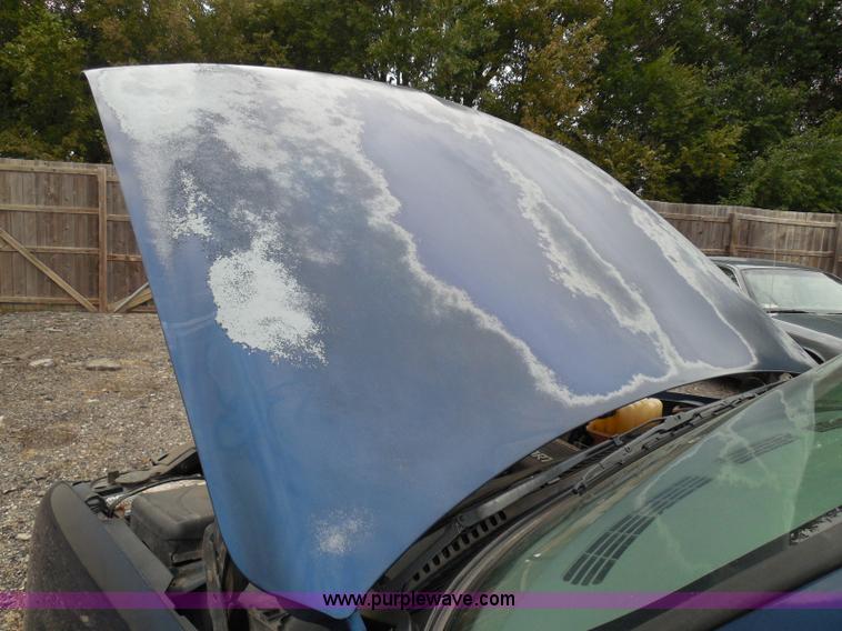 image for item I3334 2000 Chevrolet Tahoe LS SUV