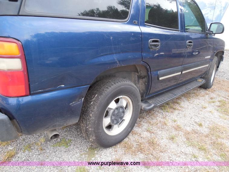 image for item I3334 2000 Chevrolet Tahoe LS SUV