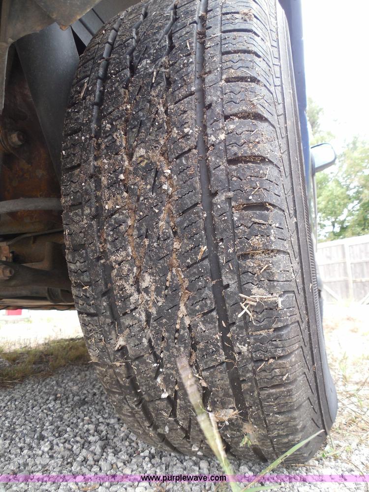 image for item I3334 2000 Chevrolet Tahoe LS SUV