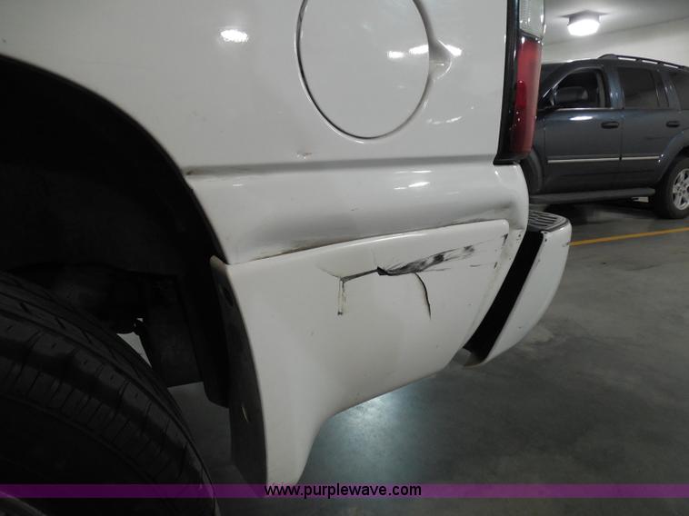 image for item I3360 2005 GMC Yukon Denali Limited Edition SUV