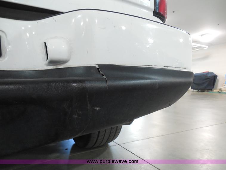 image for item I3360 2005 GMC Yukon Denali Limited Edition SUV