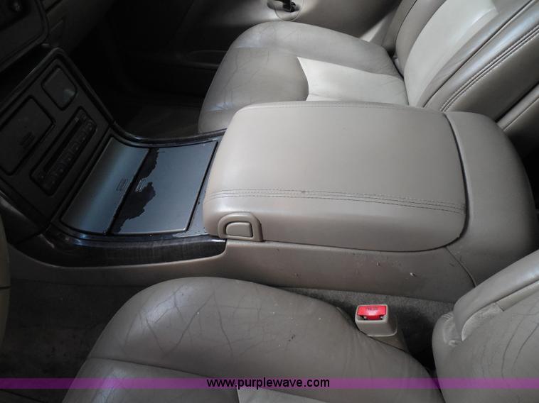 image for item I3360 2005 GMC Yukon Denali Limited Edition SUV