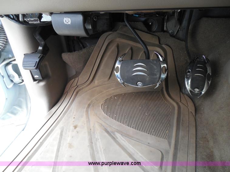 image for item I3360 2005 GMC Yukon Denali Limited Edition SUV