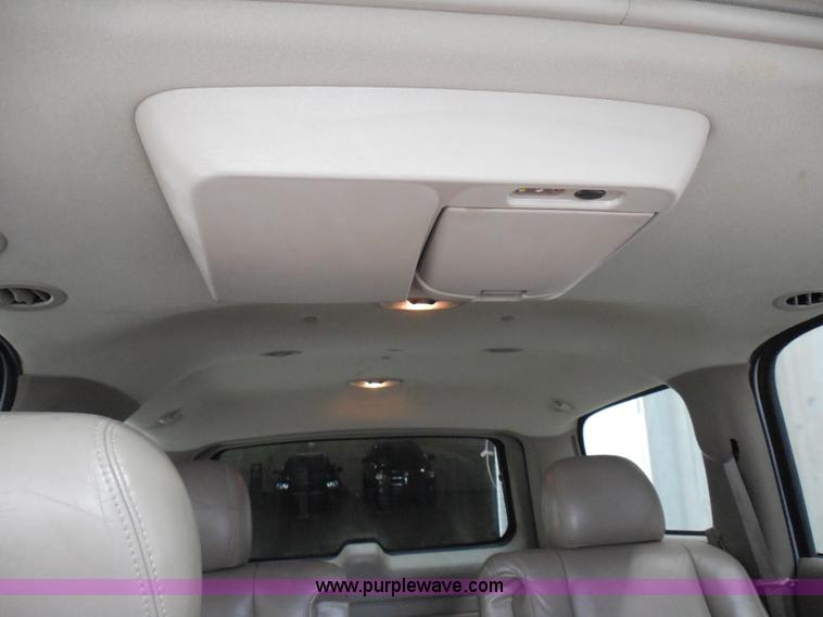 image for item I3360 2005 GMC Yukon Denali Limited Edition SUV