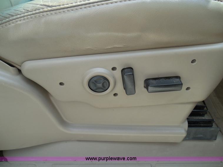 image for item I3360 2005 GMC Yukon Denali Limited Edition SUV