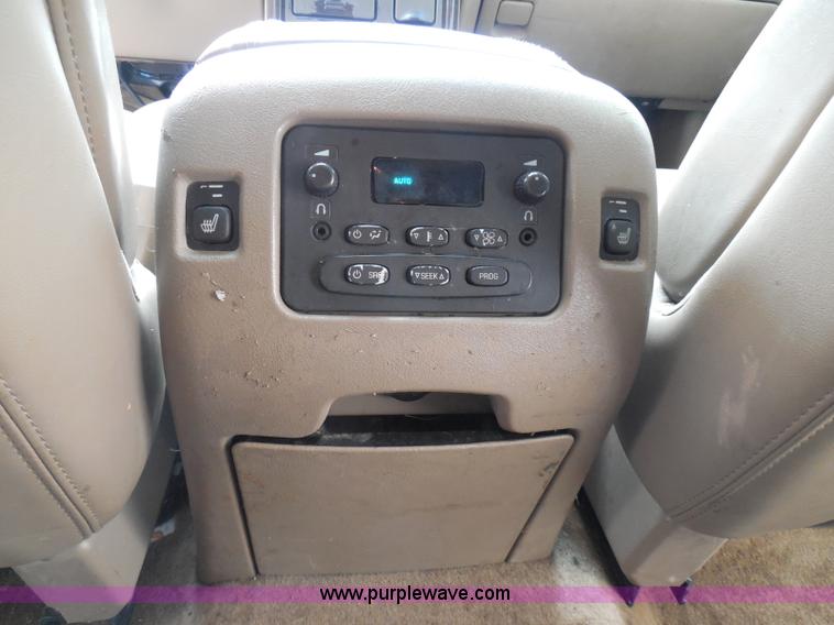 image for item I3360 2005 GMC Yukon Denali Limited Edition SUV