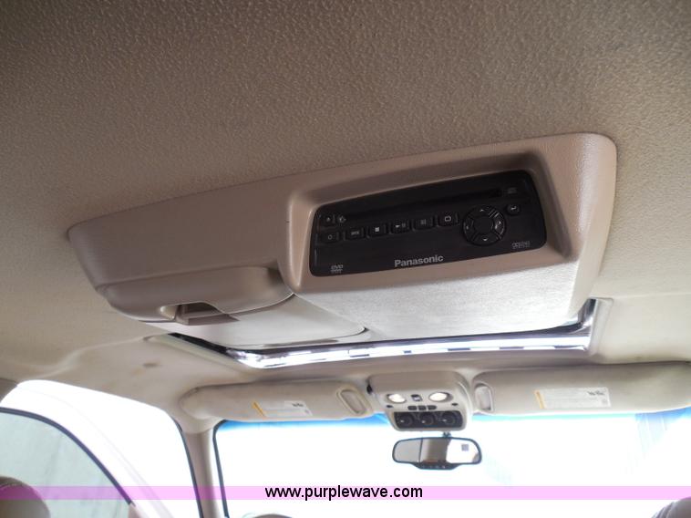 image for item I3360 2005 GMC Yukon Denali Limited Edition SUV