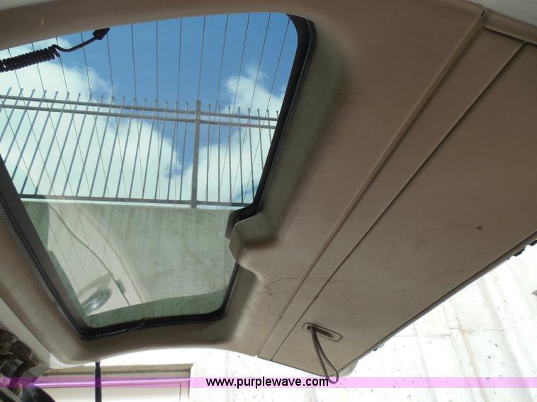 image for item I3360 2005 GMC Yukon Denali Limited Edition SUV