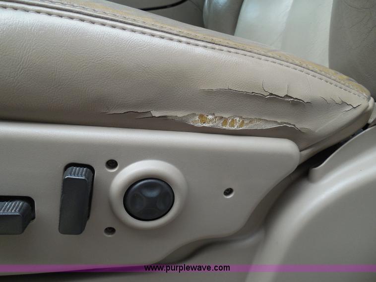 image for item I3360 2005 GMC Yukon Denali Limited Edition SUV