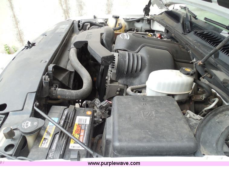 image for item I3360 2005 GMC Yukon Denali Limited Edition SUV