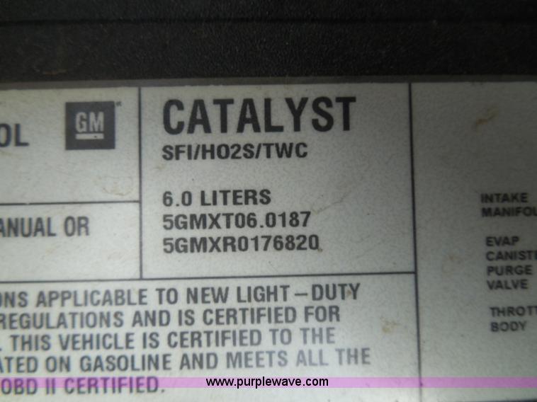 image for item I3360 2005 GMC Yukon Denali Limited Edition SUV