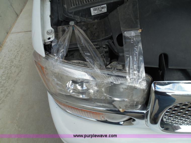 image for item I3360 2005 GMC Yukon Denali Limited Edition SUV