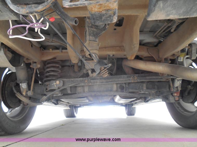 image for item I3360 2005 GMC Yukon Denali Limited Edition SUV