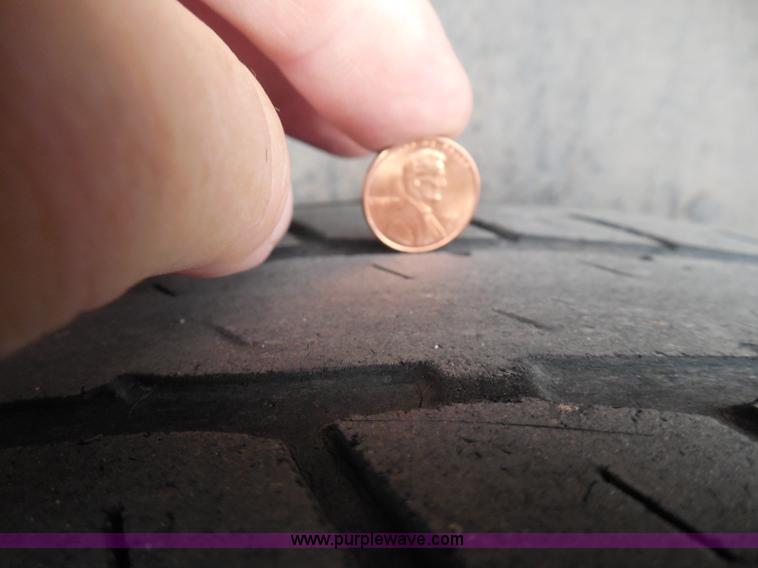 image for item I3360 2005 GMC Yukon Denali Limited Edition SUV