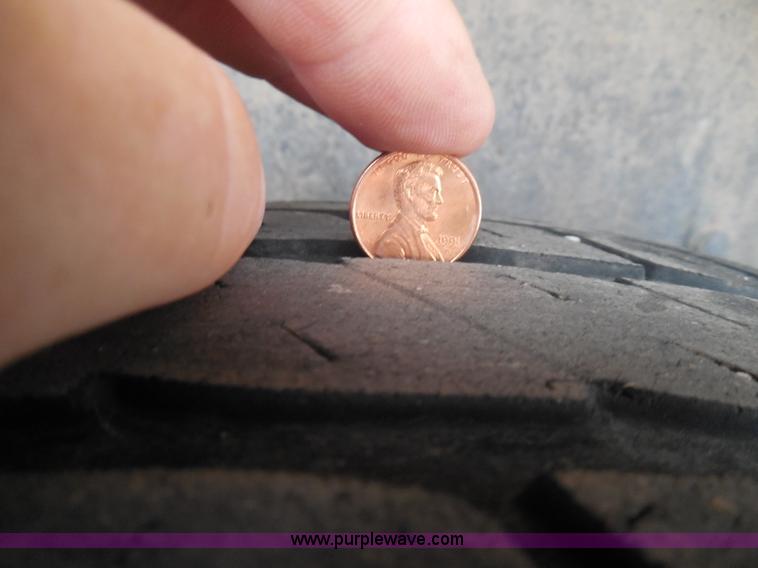 image for item I3360 2005 GMC Yukon Denali Limited Edition SUV