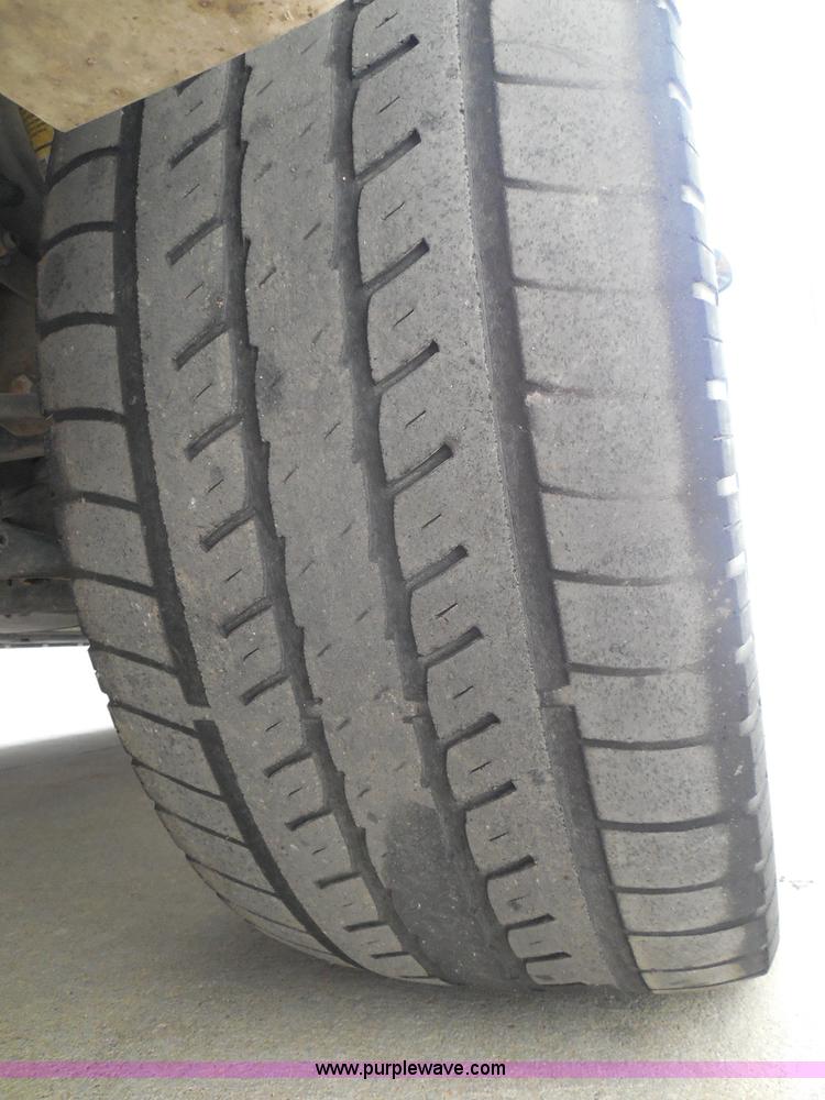 image for item I3360 2005 GMC Yukon Denali Limited Edition SUV