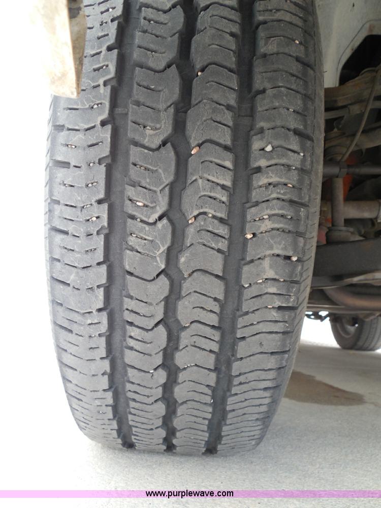 image for item I3360 2005 GMC Yukon Denali Limited Edition SUV