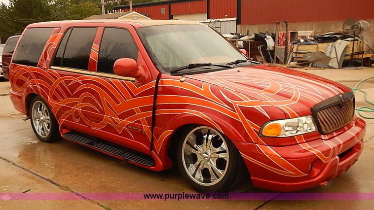 image for item I5459 1998 Lincoln Navigator SUV