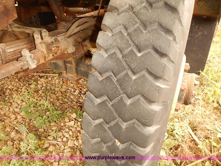 image for item I5460 1963 Bantam T-350 shield crane