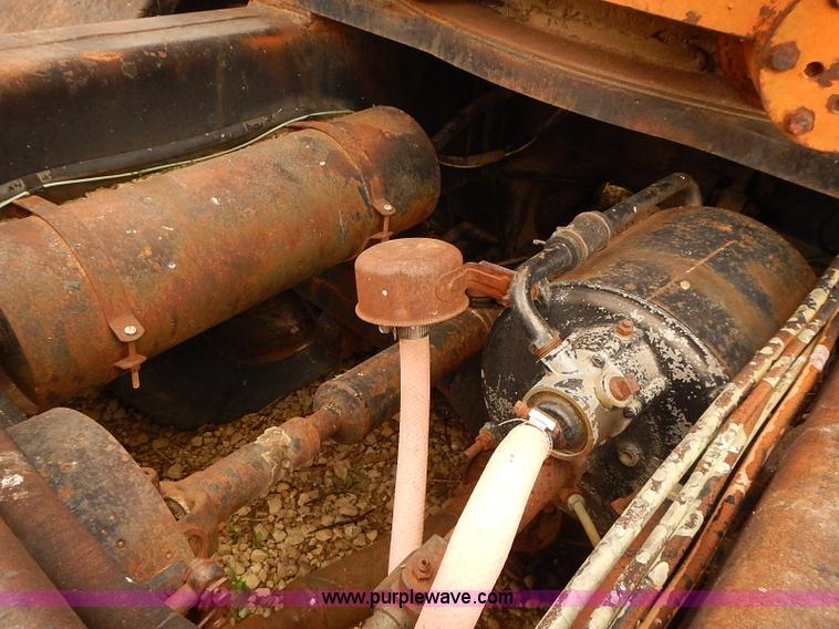 image for item I5460 1963 Bantam T-350 shield crane