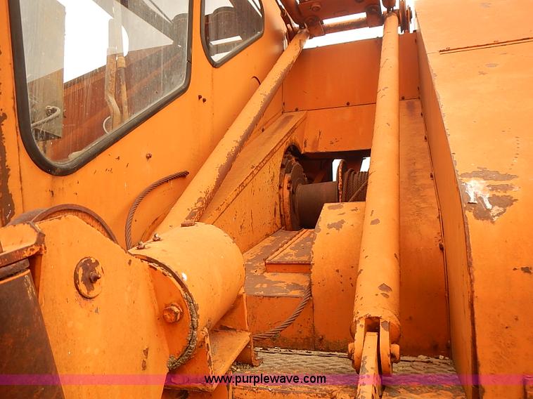 image for item I5460 1963 Bantam T-350 shield crane