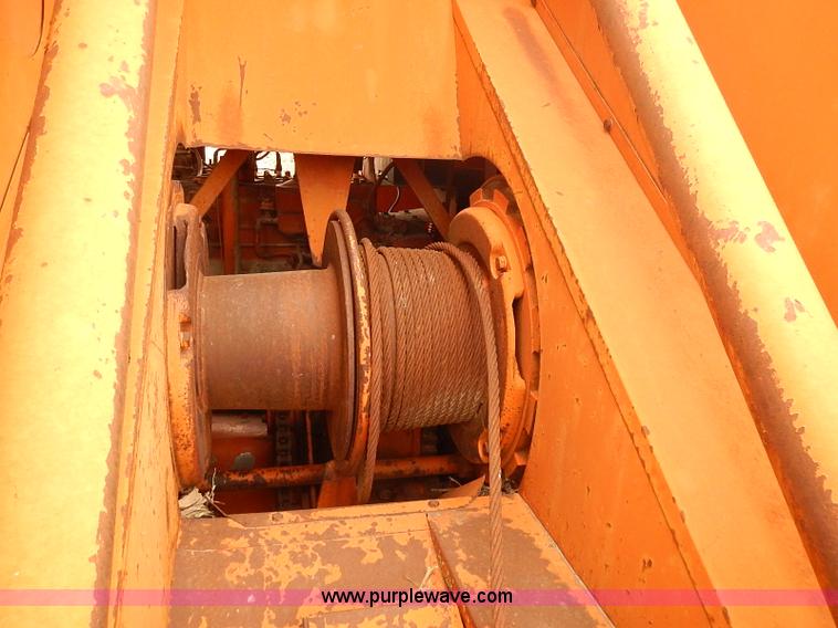 image for item I5460 1963 Bantam T-350 shield crane