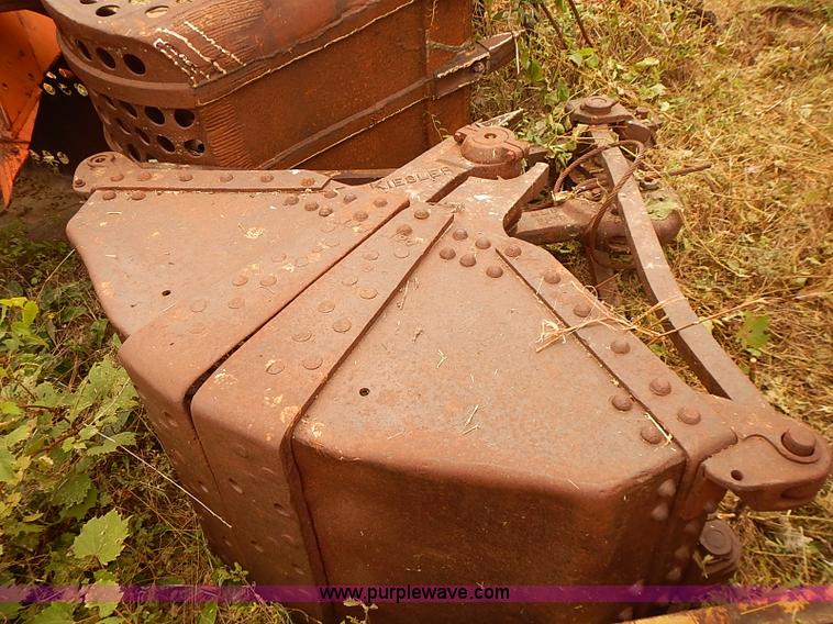 image for item I5460 1963 Bantam T-350 shield crane