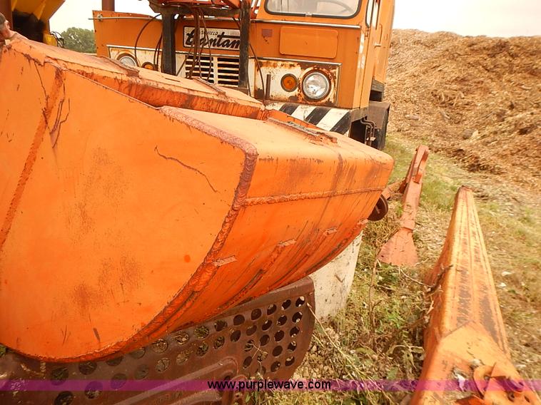 image for item I5460 1963 Bantam T-350 shield crane