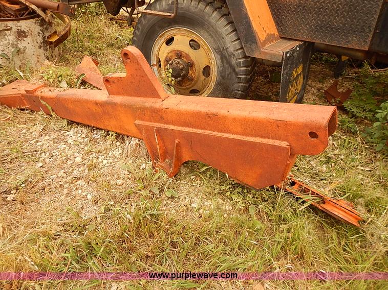 image for item I5460 1963 Bantam T-350 shield crane