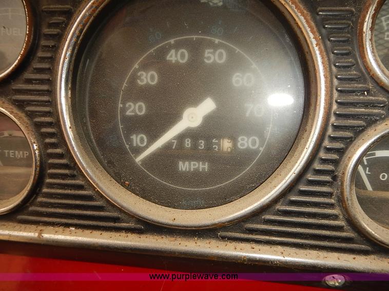 image for item I5463 1979 Ford F600 flatbed truck