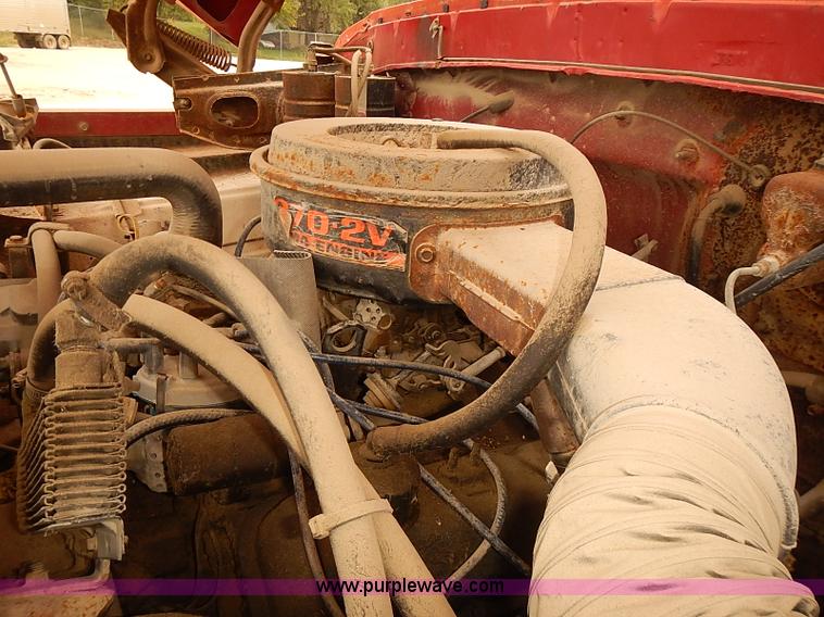 image for item I5463 1979 Ford F600 flatbed truck