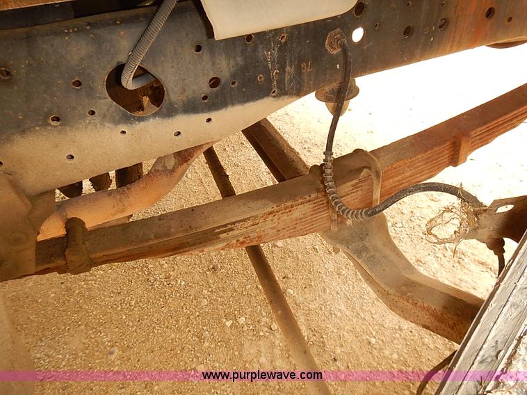 image for item I5463 1979 Ford F600 flatbed truck