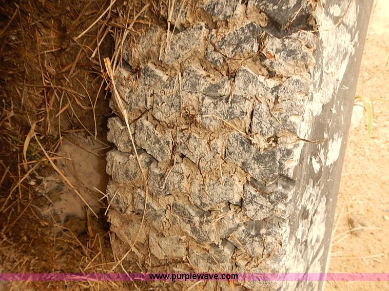 image for item I5463 1979 Ford F600 flatbed truck